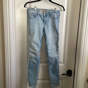 Hollister light washed skinny jeans